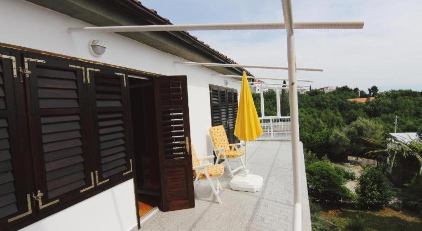 2 Minutes To The Beach Apartment Crikvenica Exterior photo